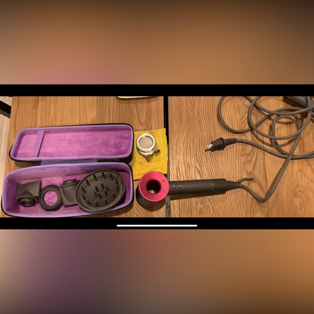 Dyson Supersonic Hair Dryer (Iron/Fuchsia) READ DESCRIPTION